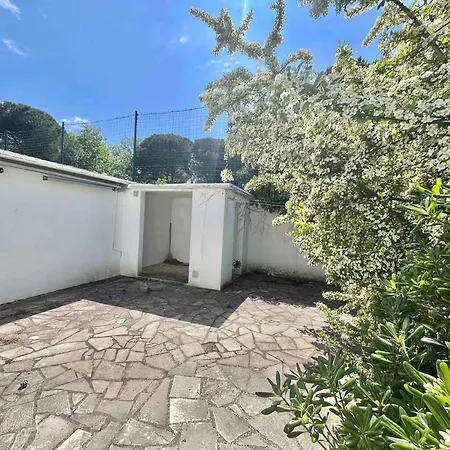 Maison 3 Avec Parking A Motte, Clim. - Fr-1-716-92 *